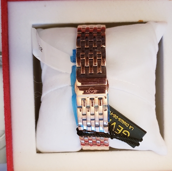 Gevril Women's Astor Chronograph Diamond Bracelet Watch, 40mm-0.227ctw - Picture 8 of 16